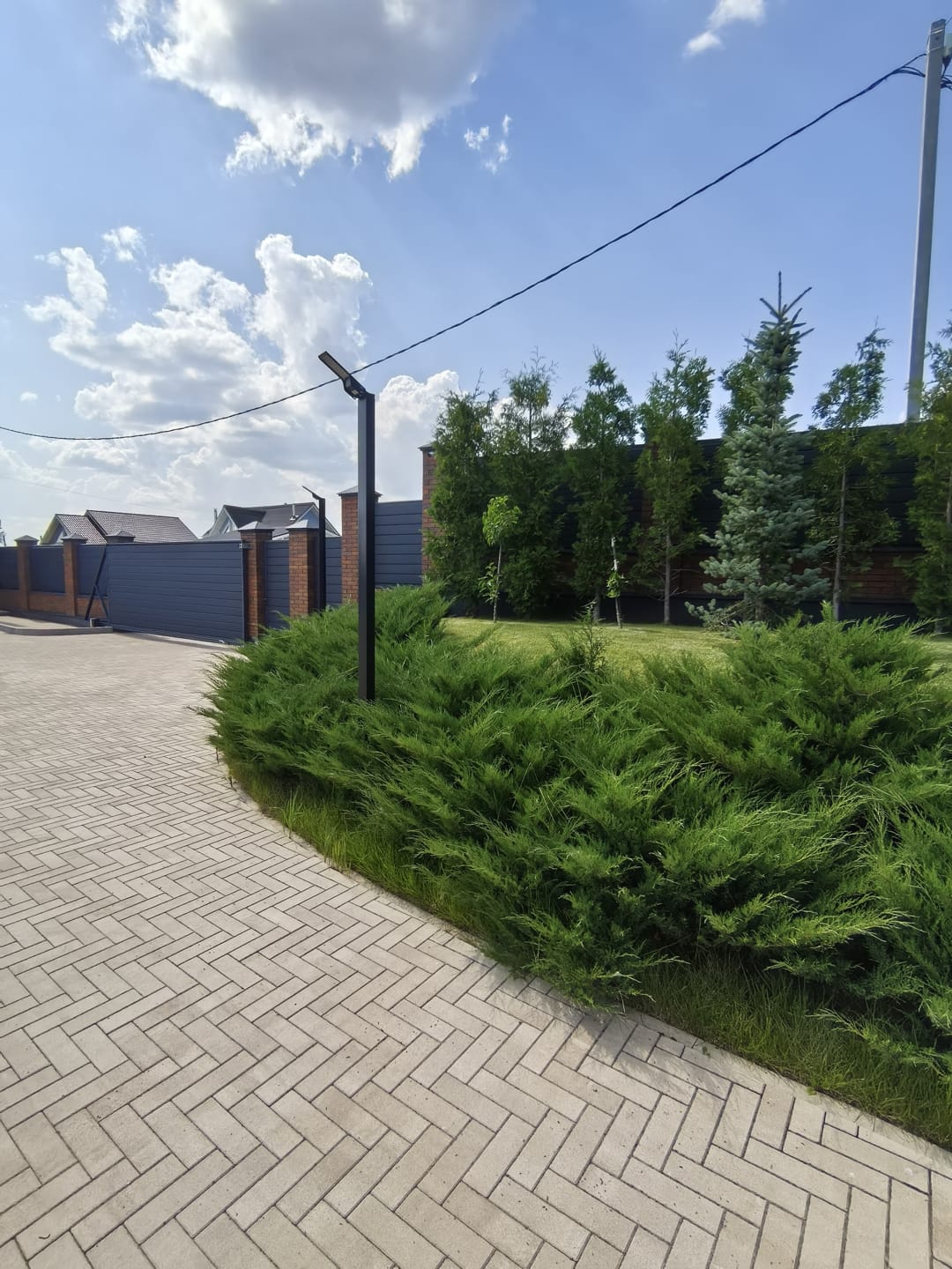 Steingot "Паркет" в цвете "Клифф", бордюр в цвете "Травертин"