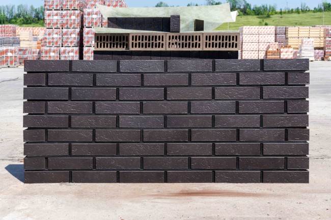 Красная Гвардия Кирпич керамический 0.7 НФ Black Premium Гладкий